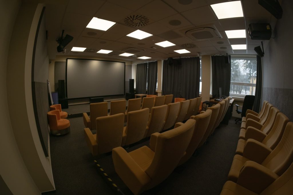 multimediálna miestnosť kreatívneho centra Arténa Banská Bystrica